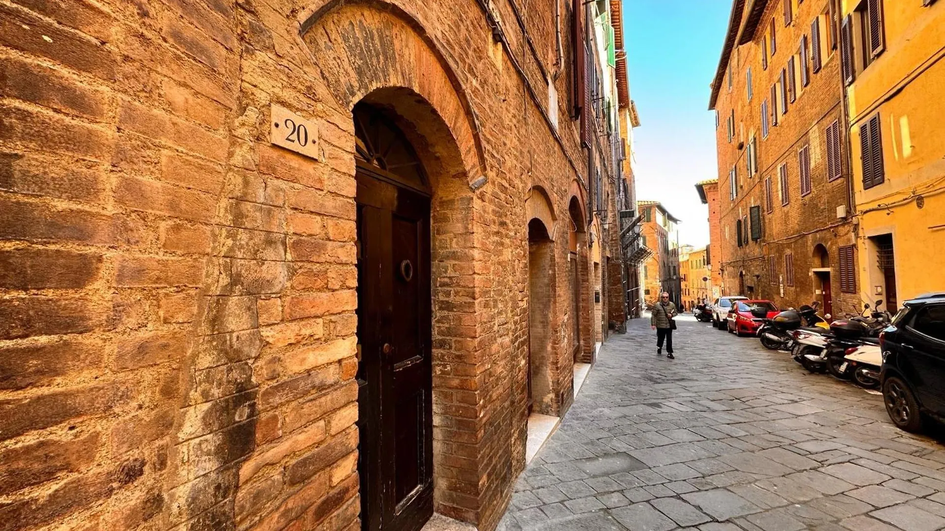 Modern Pendola Near The Duomo Apartment Siena Italy